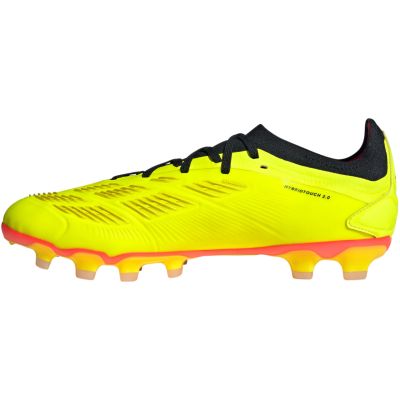 11. Buty piłkarskie adidas Predator Pro MG M IG7732