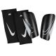 2. Nagolenniki Nike Mercurial Lite DN3611 010