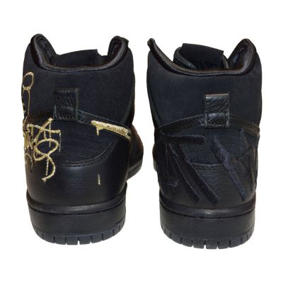 6. Buty męskie sportowe Nike SB Dunk High FAUST Black Gold - DH7755-001