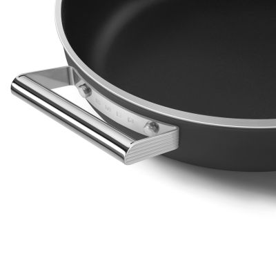 8. Smeg DPF2812BLM Pfanne, 28 cm, Keramik, Edelstahlgriffe, Mattschwarz