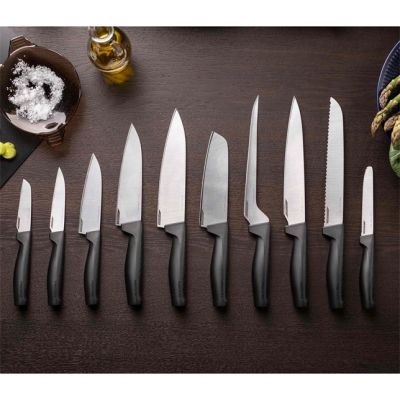 5. FISKARS NÓŻ SZEFA KUCHNI ŚREDNI HARD EDGE