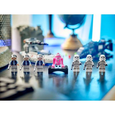 5. LEGO 40755 Star Wars Imperialny transportowiec kontra zwiadowczy śmigacz Rebelii