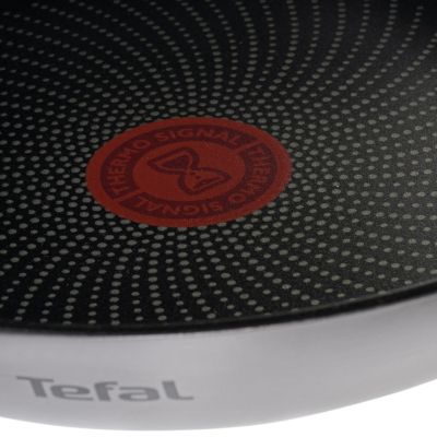 6. Patelnia TEFAL Intuition 24 cm B8170444