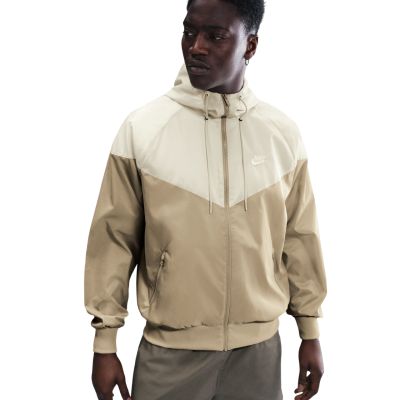 3. Kurtka męska Nike Sportswear Windrunner Jacket beżowa DA0001 297