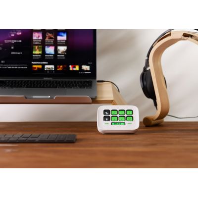 10. Kontroler zewnętrzny Elgato Stream Deck Neo, biały, 8 konfigurowalnych klawiszy
