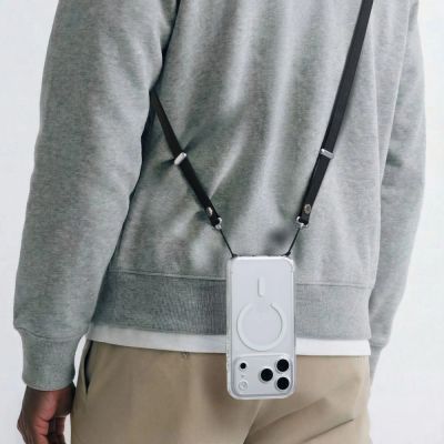 10. Smycz do telefonu Spigen DA30L - czarna