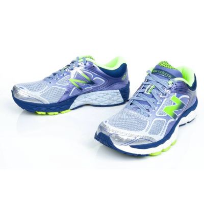 18. Buty do biegania New Balance W W860GP6-D