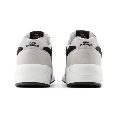 7. Buty New Balance M MT580CB2