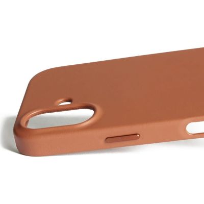 6. Etui skórzane do iPhone 17 Tan Mujjo