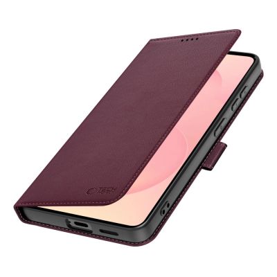 3. Etui Tech-Protect Wallet na Samsung Galaxy S26 - bordowe