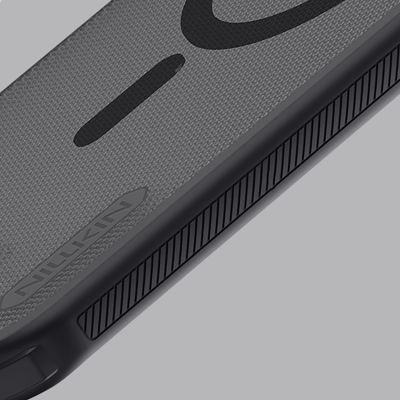 15. Etui Nillkin Super Frosted Shield Pro kompatybilne z MagSafe na iPhone 17 Air - przezroczyste czarne