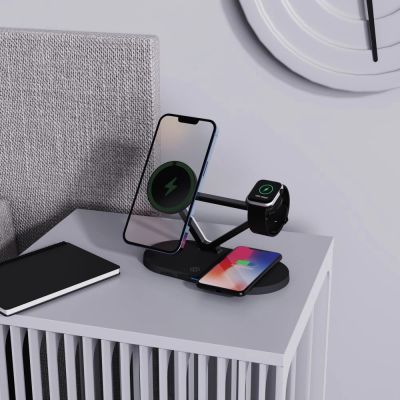 6. Ładowarka bezprzewodowa Tech-Protect QI15W-A41 3w1 z MagSafe do urządzeń Apple - czarna