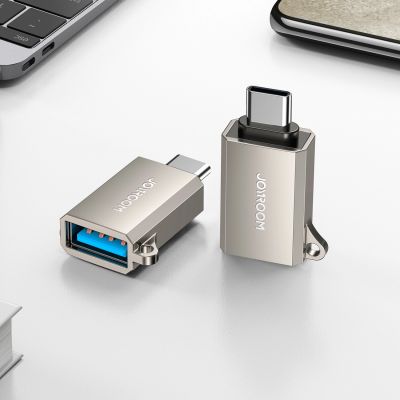7. Adapter Joyroom S-H151 USB-C (męski) / USB-A (żeński) z oczkiem na smycz - srebrny