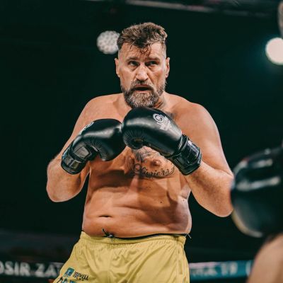 15. Rękawice bokserskie 14 oz - Classic Black - seria Origin