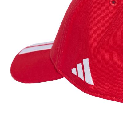 4. Czapka dla dzieci adidas Manchester United czerwono-biała KT0655