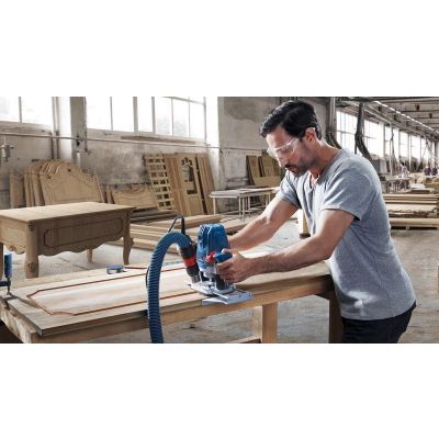 6. Bosch GOF 130 Czarny, Niebieski 28000 RPM 1300 W