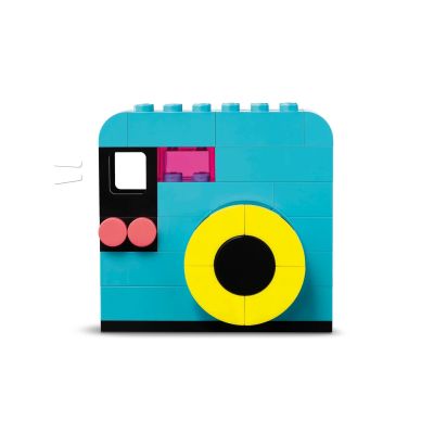 7. LEGO CLASSIC 11042 Kreatywna skrzynka szczęścia