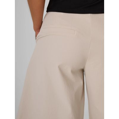 5. Spodenki casual damskie 4F 4FRSS26TSHOF0935-12S