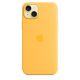 4. Silikonowe etui Apple z MagSafe Sunshine, do iPhone 15 Plus, MWNF3ZM/A