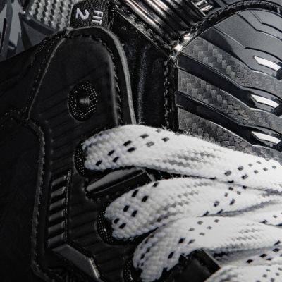 6. Łyżwy hokejowe Bauer Supreme Mach Int