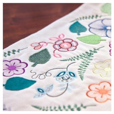 5. Maszyna do szycia, hafciarka Singer SE9185 WiFi