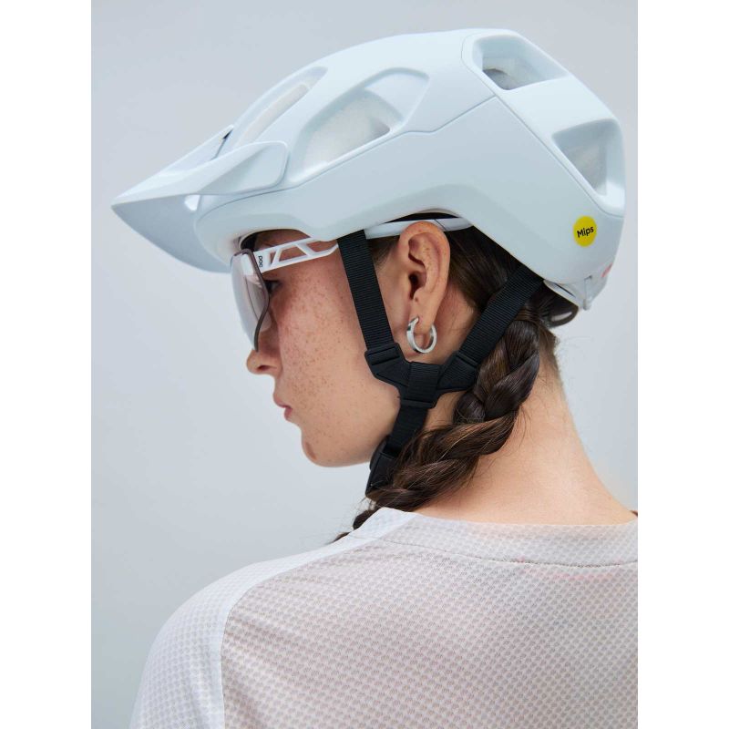 5. Kask rowerowy POC Cularis czarny