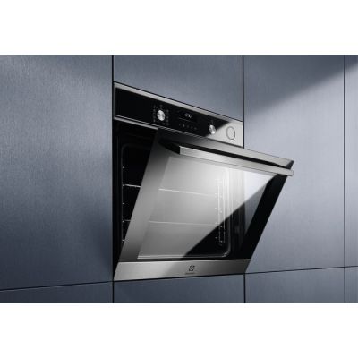 4. Piekarnik ELECTROLUX EOC6H76X