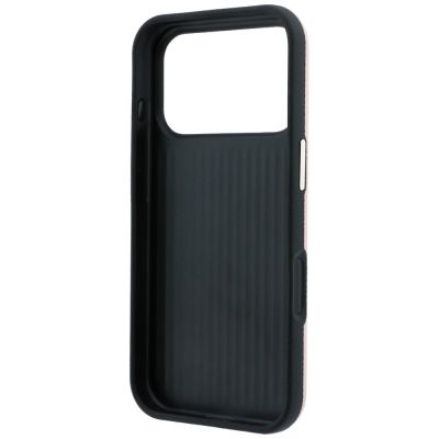 7. Etui Guess Grained & Big Resin Logo na iPhone 18 Pro Max / 17 Pro Max - różowe