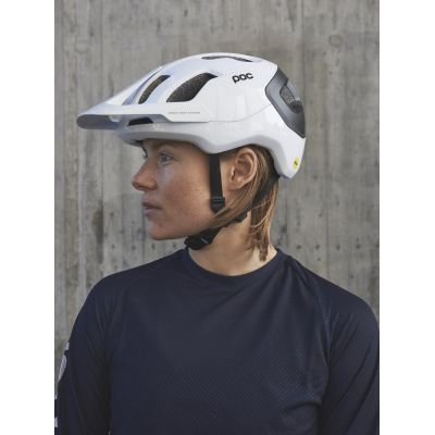 2. Kask rowerowy POC Axion Race Mips biało czarny
