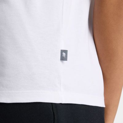 4. Koszulka New Balance Sport Graphic T-Shirt W WT51540WT