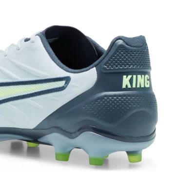 8. Buty piłkarskie Puma King Pro FG/AG 107862 03