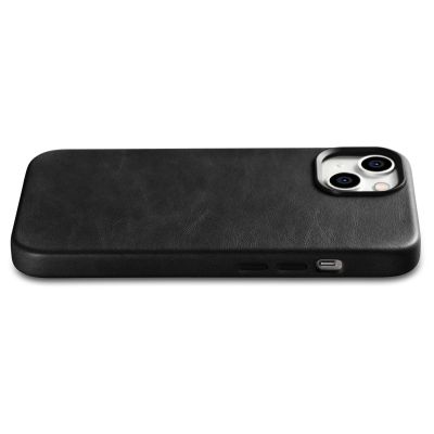 10. iCarer Oil Wax Premium Leather Case skórzane etui iPhone 14 Plus magnetyczne z MagSafe czarny (WMI14220703-BK)