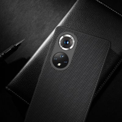 15. Nillkin Textured Case wytrzymałe wzmocnione etui z żelową ramką i nylonem na tyle Honor 50 Pro czarny