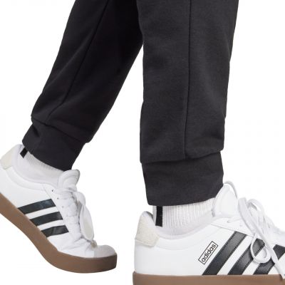 5. Spodnie adidas Essentials Feel Cozy French Terry M JE3854