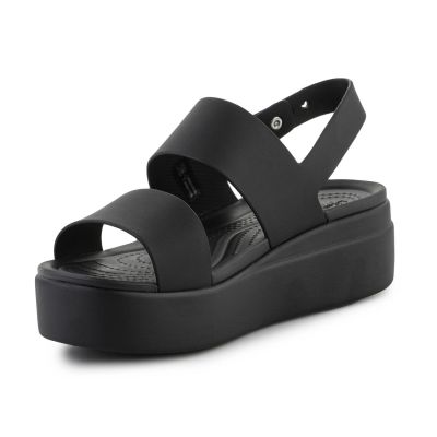 4. Sandały Crocs Brooklyn Low Wedge W 206453-060