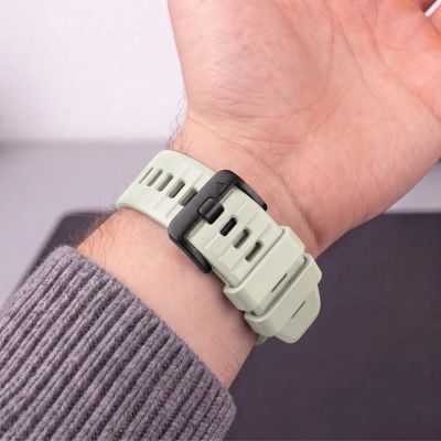 7. Pasek Tech-Protect Silicone na Garmin Fenix 5 / 6 / 6 Pro / 7 / 8 / 8 Pro / E / 9 / 9 Pro (47 mm) - szary