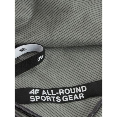 2. Ręcznik sportowy szybkoschnący L (80 x 170 cm) 4F 4FRSS26ATOWU085-22S