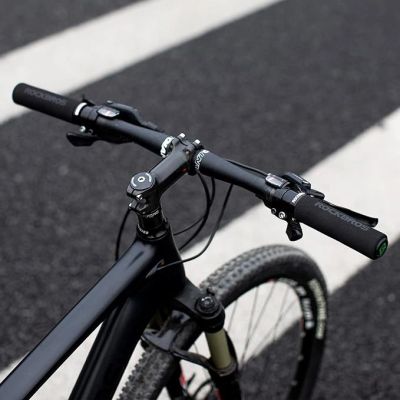 6. Uchwyty rowerowe Rockbros BT1001BLBK z gąbki na kierownicę - niebiesko-czarne