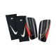 2. Ochraniacze piłkarskie Nike Mercurial Lite SuperLock czarne DN3609 010