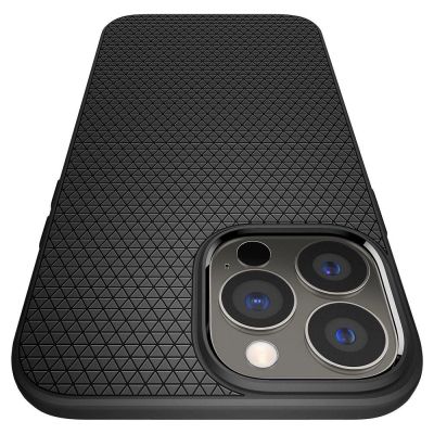 9. Etui Spigen Liquid Air na iPhone 13 Pro - czarny mat