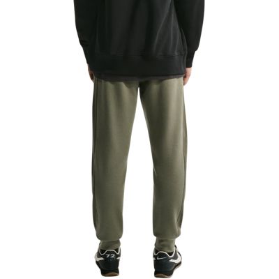 2. Spodnie męskie Nike Sportswear Club oliwkowe IO1376 222