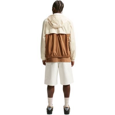 7. Kurtka męska Nike Windrunner beżowo-brązowa HV8369 230