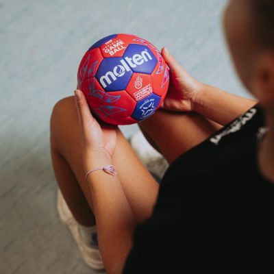 6. H2A5000-W5Z Piłka do ręcznej Molten 5000 IHF PRO Women World Championship 2025