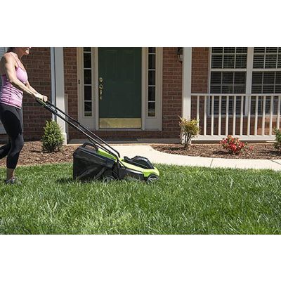 3. 24V Kosiarka 33 cm GREENWORKS GD24LM33K4 - Zestaw ładowarka + akumulator 4Ah - 2516107UB