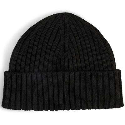 2. Czapka Puma ESS Fisherman Beanie 026401-01