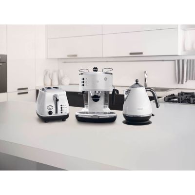 6. Ekspres ciśnieniowy DeLonghi ECO 311.W (1100W; kolor biały)
