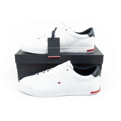 10. Buty Tommy Hilfiger Essential M FM0FM04047YBR