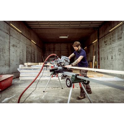 8. Metabo KGS 305 M 3700 RPM 2000 W