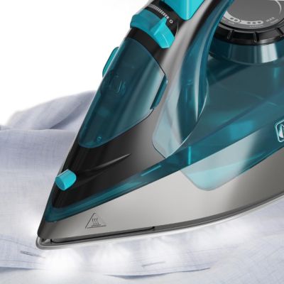 3. Żelazko Black+Decker BXIR2201E