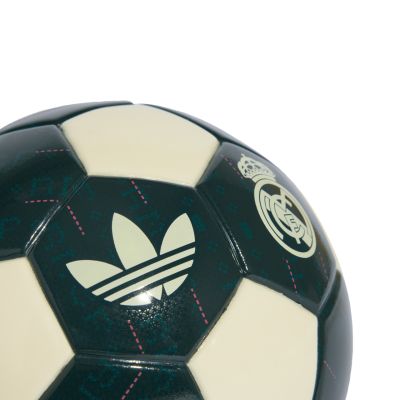 3. Piłka nożna adidas Real Madrid Away Mini czarno-beżowa KC9700